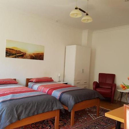 Ferienwohnung Im Zentrum Hannover City, Ruhig, Hbf- Naehe, Freie Oeffentliche Parkplaetze Ngoại thất bức ảnh
