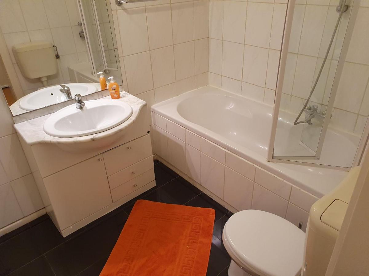 Ferienwohnung Im Zentrum Hannover City, Ruhig, Hbf- Naehe, Freie Oeffentliche Parkplaetze Ngoại thất bức ảnh
